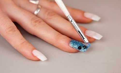 How To Apply Glitter To Nails: A Comprehensive Guide