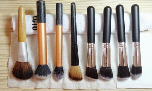 How To Dry Makeup Brushes?