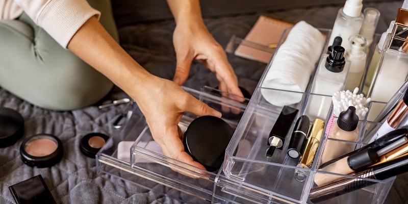 How To Organize Makeup Drawer: A Comprehensive Guide