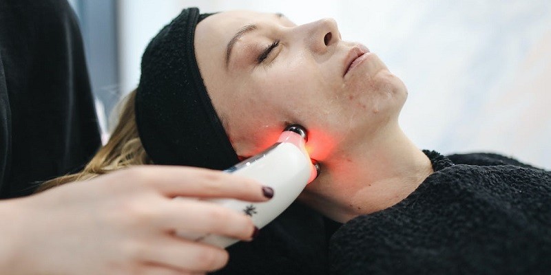 Read more about the article Things you must know before getting Laser Treatment for the Skin
