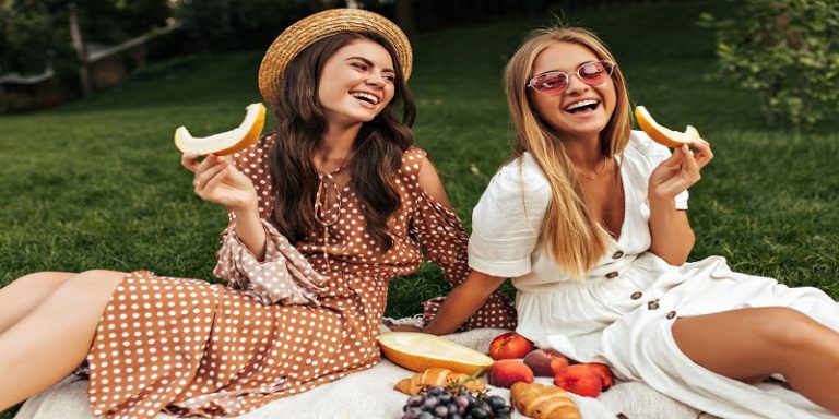 Accessorizing Your Dress How to Complete Your Look with the Right Accessories