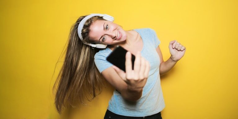 How Funny T-Shirts Became a Fashion Statement A Comical Revolution