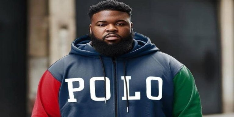 What are the Trending Colors and Designs in Plus-Size Men's Hoodies