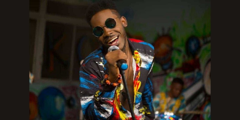 You are currently viewing Adekunle Gold Biography, Age, Family, Wife, Siblings, Net Worth, Songs