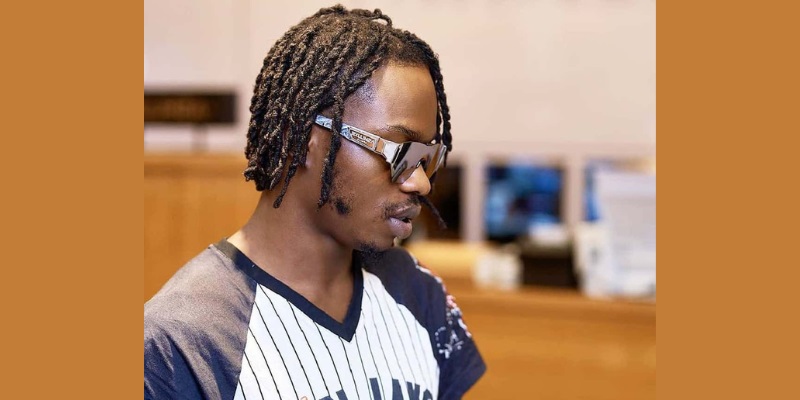 Read more about the article Naira Marley Biography, Age, Family, Wife, Net Worth, Instagram
