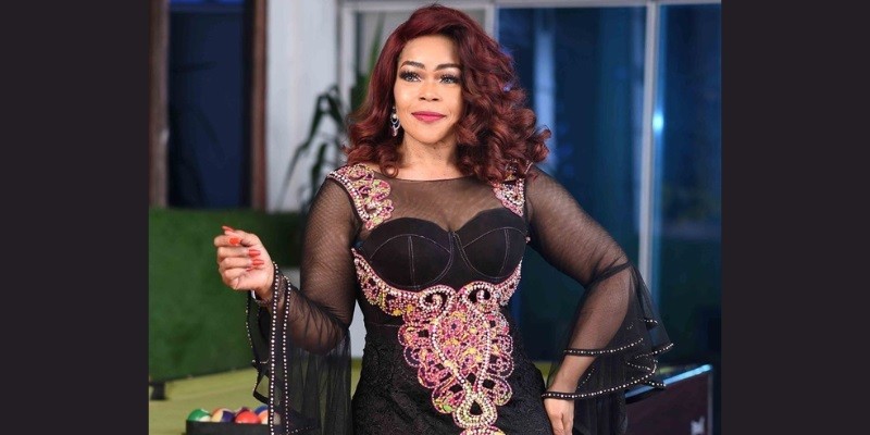 Shaffy Bello Biography, Age, Family, Husband, Movies, Net Worth