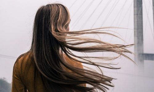 The Ultimate Guide to Hair Regrowth: How 5% Minoxidil Can Transform Thinning Hair into Full, Healthy Locks