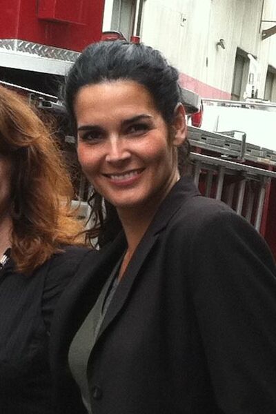 You are currently viewing Angie Harmon: Unveiling the Secrets Behind Her Success