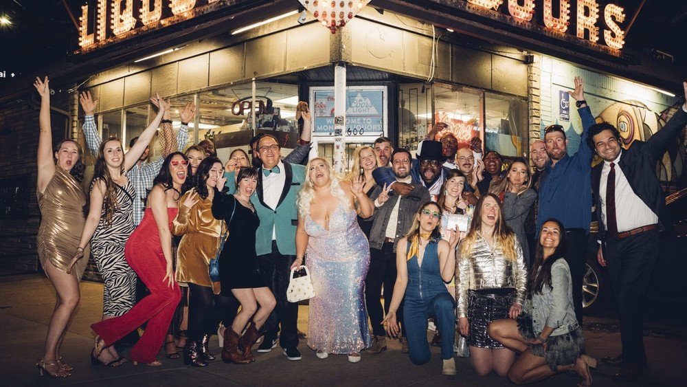 What To Wear To A Dive Bar
